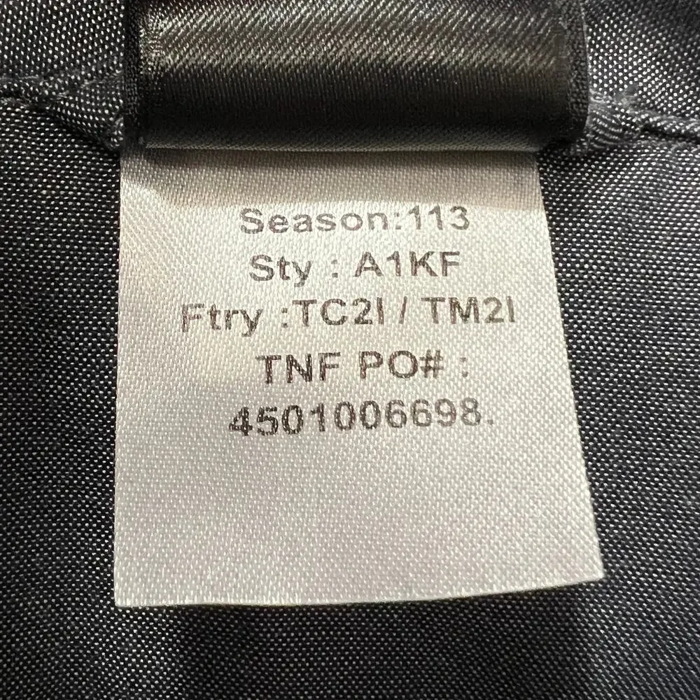 The North‎ Face Short Sleeve Large Men's Button Up Gray Chambray Twill 2 Pockets